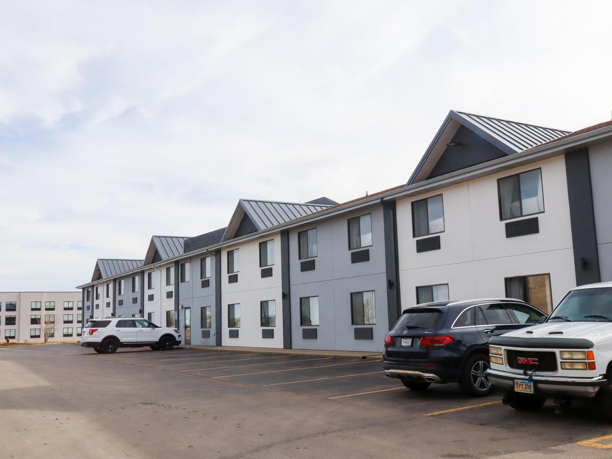 Travelodge By Wyndham Rapid City - Black Hills Exterior foto